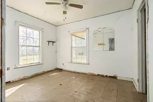 218 N Preston St, Whitney, TX 76692 - Photo 17