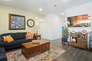 1934 Duskwood Dr, Lancaster, TX 75146 - Photo 5