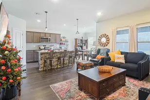 1934 Duskwood Dr, Lancaster, TX 75146 - Photo 3