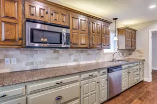 411 Washington Dr, Arlington, TX 76011 - Photo 11