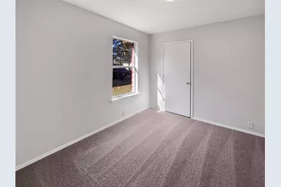 818 Creekside Drive, Glenn Heights, TX 75154 - Photo 13