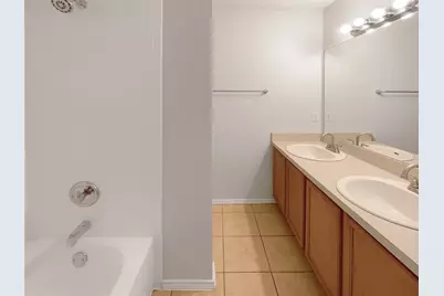 818 Creekside Drive, Glenn Heights, TX 75154 - Photo 5