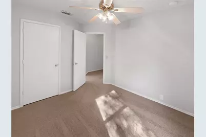 818 Creekside Drive, Glenn Heights, TX 75154 - Photo 9