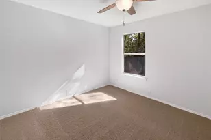 818 Creekside Dr, Glenn Heights, TX 75154 - Photo 11