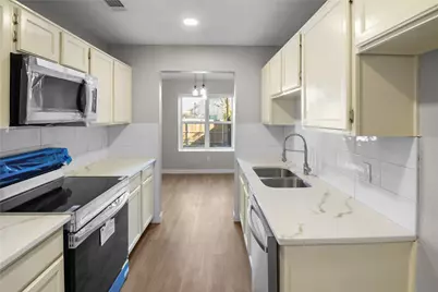 5711 Congressional Drive, Arlington, TX 76018 - Photo 9