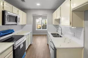 5711 Congressional Dr, Arlington, TX 76018 - Photo 9