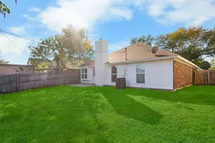 5711 Congressional Dr, Arlington, TX 76018 - Photo 17