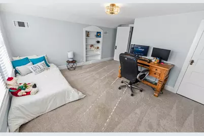 501 S Adams Street S, McGregor, TX 76657 - Photo 5