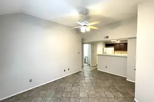 2919 Sunset Point Ln, Carrollton, TX 75007 - Photo 9