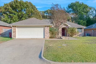 351 River Oaks Ln, Canton, TX 75103 - Photo 1