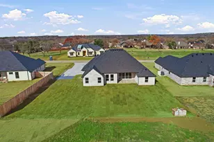 2168 Middlewood Cir, Granbury, TX 76049 - Photo 39