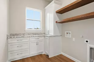 2168 Middlewood Cir, Granbury, TX 76049 - Photo 35