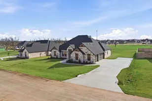 2168 Middlewood Cir, Granbury, TX 76049 - Photo 37