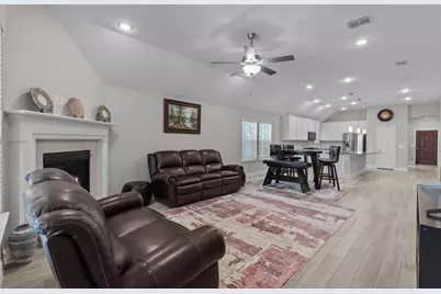 1048 Pinnacle Breeze Drive, Fort Worth, TX 76052 - Photo 13