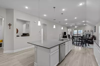 1048 Pinnacle Breeze Drive, Fort Worth, TX 76052 - Photo 9