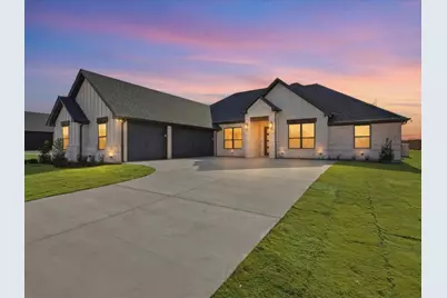 2152 Middlewood Circle, Granbury, TX 76049 - Photo 1