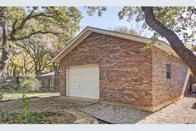 1300 Fisher Street, Graham, TX 76450 - Photo 33