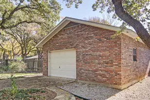 1300 Fisher St, Graham, TX 76450 - Photo 33