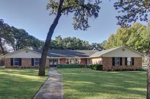 1300 Fisher St, Graham, TX 76450 - Photo 1