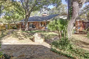 1300 Fisher St, Graham, TX 76450 - Photo 35