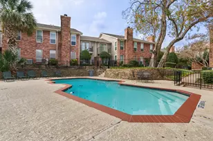 7510 Holly Hill Dr, Dallas, TX 75231 - Photo 23