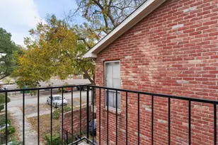 7510 Holly Hill Dr, Dallas, TX 75231 - Photo 19