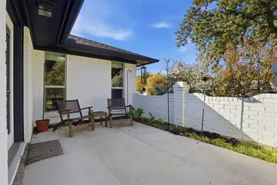 7924 Londonderry Drive, North Richland Hills, TX 76182 - Photo 33