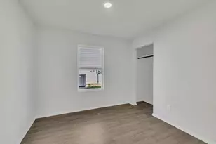 224 Arbor Ct, Granbury, TX 76048 - Photo 11