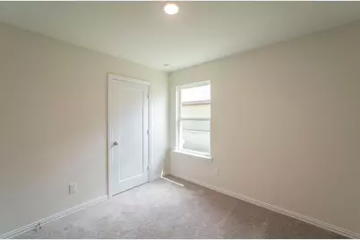 422 Rose Avenue, Cleburne, TX 76033 - Photo 13