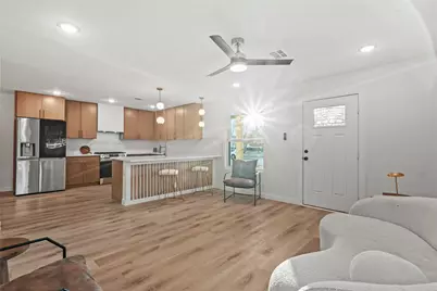 820 Belltower Drive, Irving, TX 75061 - Photo 5