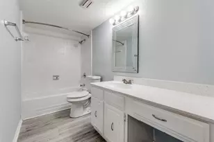 8560 Park Ln, Dallas, TX 75231 - Photo 11