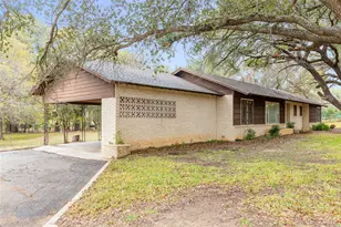 3904 Oakdale Dr, Brownwood, TX 76801 - Photo 3