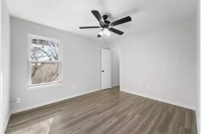 8455 Sugarberry Road, Dallas, TX 75249 - Photo 15