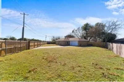 8455 Sugarberry Road, Dallas, TX 75249 - Photo 25