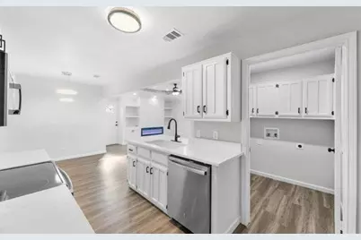 8455 Sugarberry Road, Dallas, TX 75249 - Photo 13