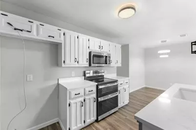 8455 Sugarberry Road, Dallas, TX 75249 - Photo 11