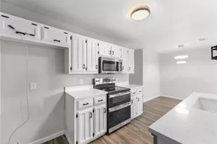 8455 Sugarberry Rd, Dallas, TX 75249 - Photo 11