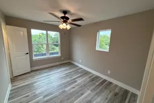 3211 Brazos River Dr, Granbury, TX 76048 - Photo 11