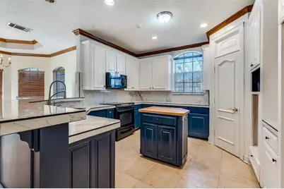 8720 Racquet Club Drive, Fort Worth, TX 76120 - Photo 13