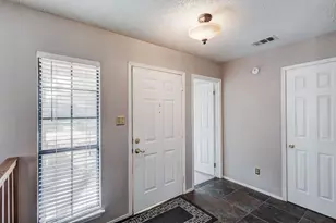 983 Acorn Dr, Lewisville, TX 75067 - Photo 3