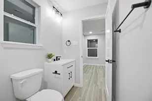 214 W Madison St, Hillsboro, TX 76645 - Photo 19