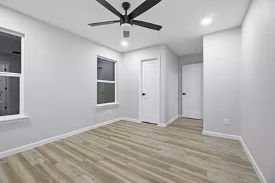 214 W Madison Street, Hillsboro, TX 76645 - Photo 17