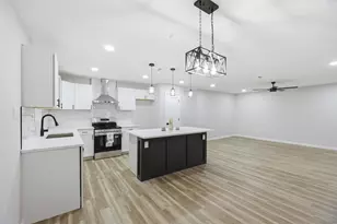 214 W Madison St, Hillsboro, TX 76645 - Photo 5