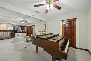 1323 Dublin St, Grapevine, TX 76051 - Photo 13