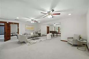 1323 Dublin St, Grapevine, TX 76051 - Photo 11