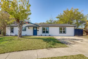 521 Mesquite Ave, Crowley, TX 76036 - Photo 7