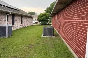 502 E College St, Leonard, TX 75452 - Photo 5