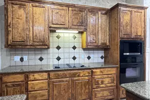 4008 Huron Ct, Granbury, TX 76048 - Photo 9