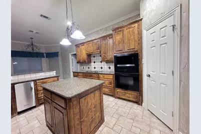 4008 Huron Court, Granbury, TX 76048 - Photo 7