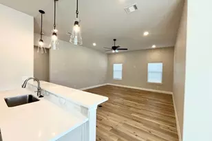 625 Charlotte Ln, Burleson, TX 76028 - Photo 13